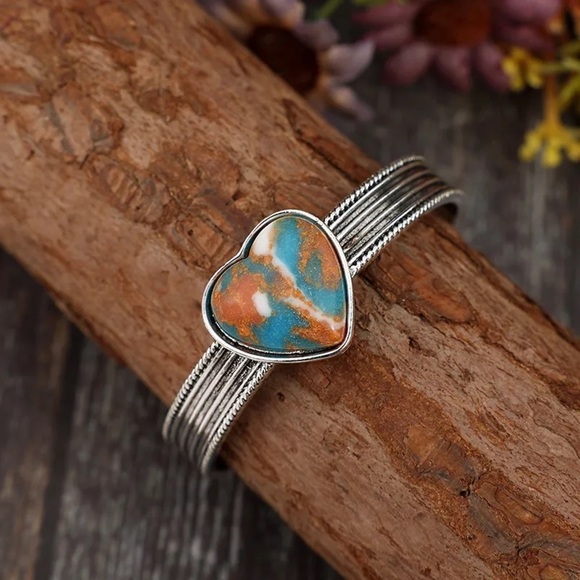 New Heart Oyster Turquoise Stone Silver Toned cuff bracelet womens boho western - Picture 2 of 8